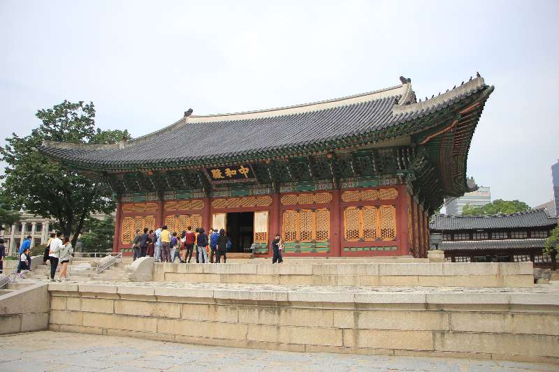 Deoksugung Palace (덕수궁), Seoul. 