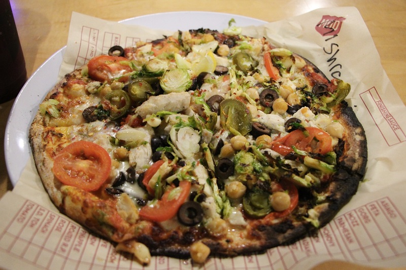 Pizza dinner at Seattle - if you are in Seattle, you can’t skip MOD Pizza! I was just wandering around, saw a pizza signboard, and got inside. It turned out to be just great - around 30 topping options available, choose one or all - pay just US $8.27 for a full size pizza. My highest recommendations.