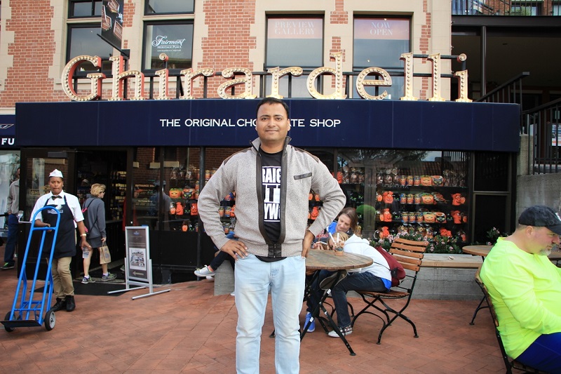 Ghirardelli Square, San Francisco, California – awesome place for shopping. Located near the Fisherman’s Wharf in SF. Famous for the chocolates. 