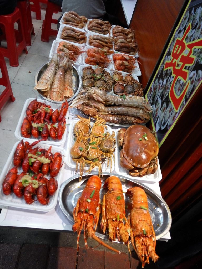 Seafood at Shangxiajiu Commercial Pedestrian Street (上下九步行街)- this is a must visit night market in Guangzhou.