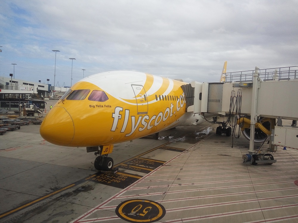Scoot’s Boeing 787 aircraft at Sydney Airport! :)