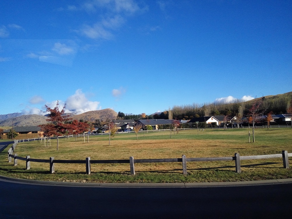 Scenery near Arrowtown. New Zealand is paradise for photographers. :)