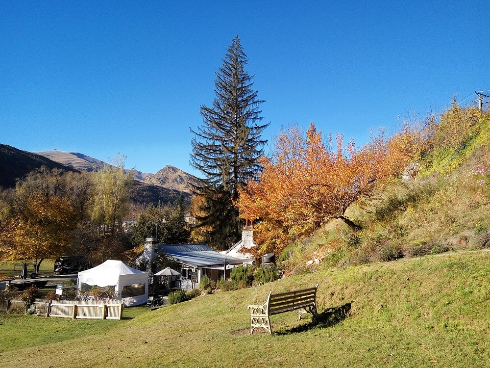 The Arrowtown Scenery! I love New Zealand travel.