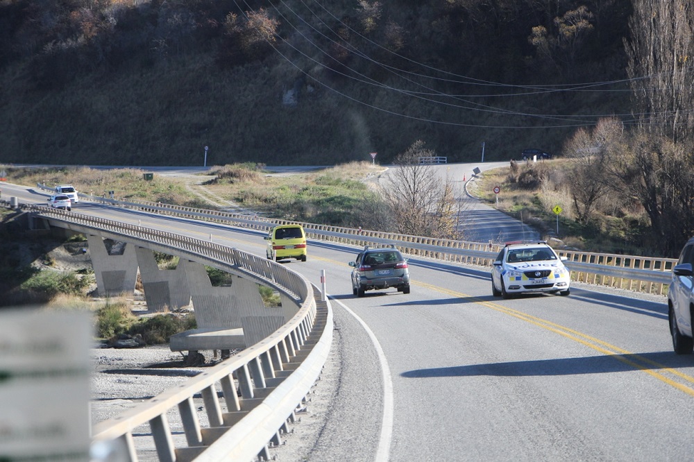 Photo taken from a moving bus – The Queenstown to Arrowtown highway is simply spectacular. 