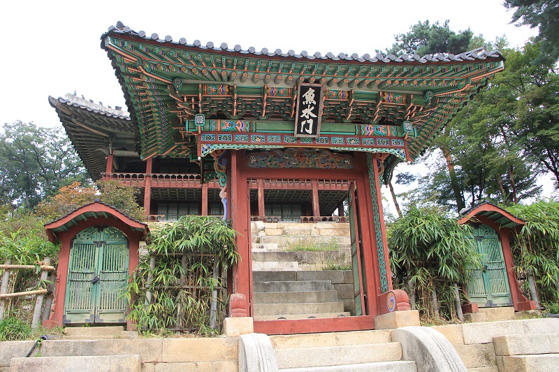 Secret Garden at Changdeokgung Palace, Seoul, South Korea. 