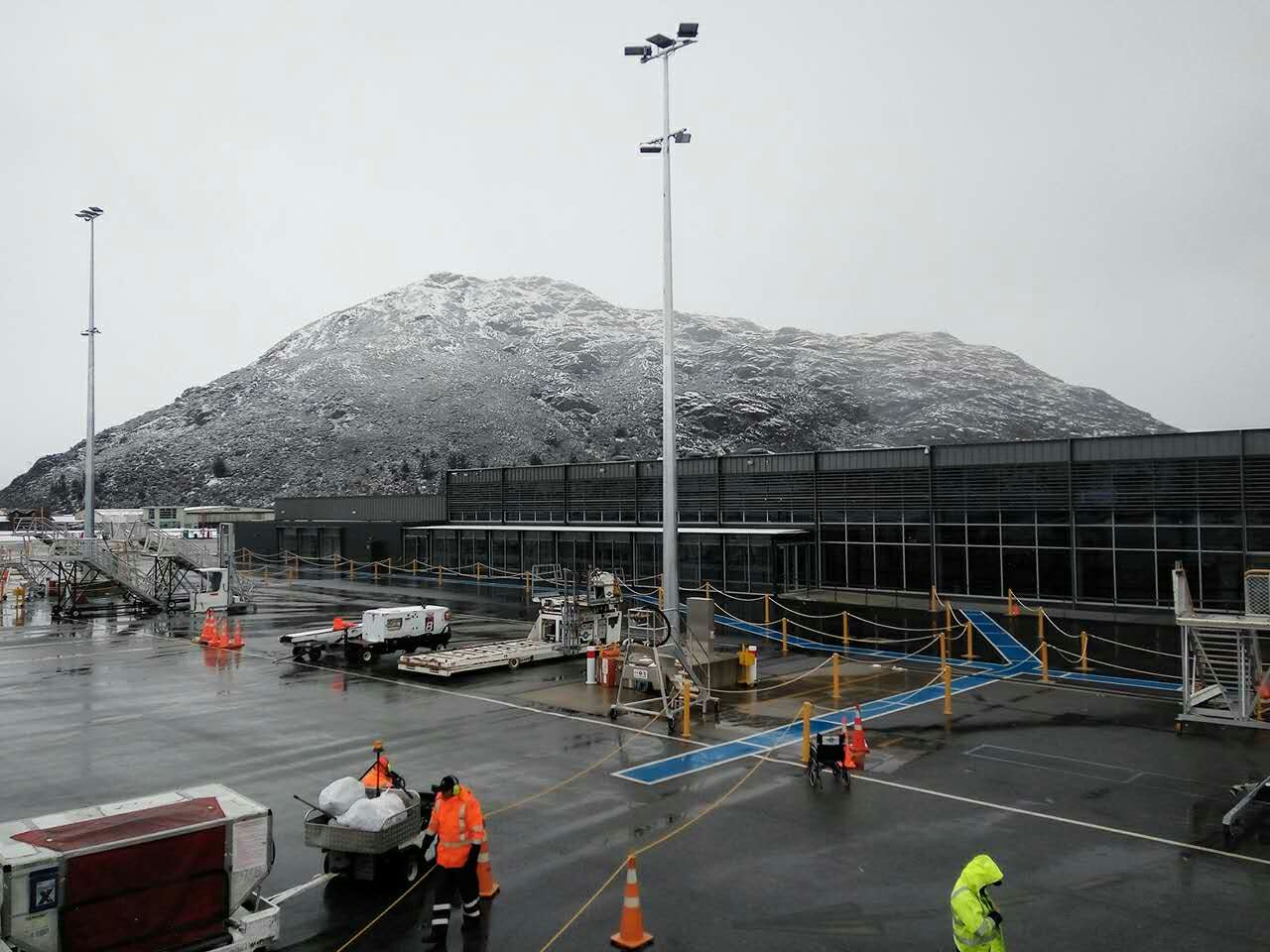 Queenstown airport - boarding time. what happens if you miss your flight? A memorable snowfall?