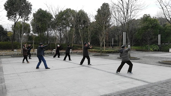 Seniors at the Xihui Park, Wuxi. One fine morning in Wuxi… 