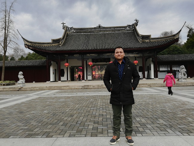 While travelling in Wuxi, I visited the Huishan Ancient Town located in Wuxi city, Jiangsu, China.