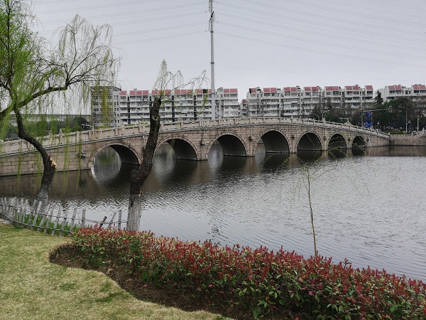 A bridge near Nanjing Yuejiang Lou.