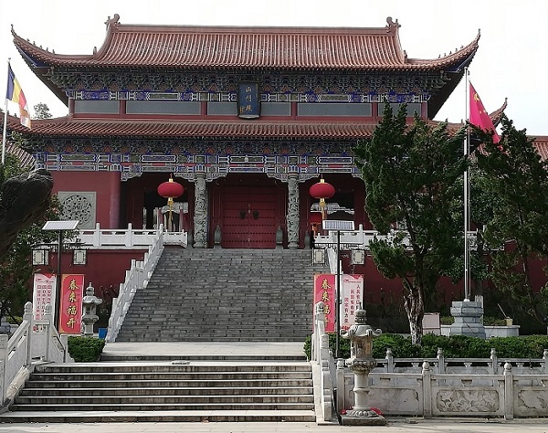 Kai Fu Buddhist Temple –its located far from the city center, but worth a visit if you are traveling in Hefei city.