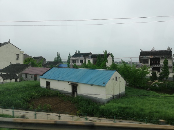 China’s countryside – photo from the moving Nantong-Taizhou bus. 