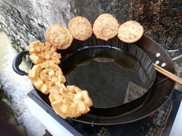 Hongcun village street food.