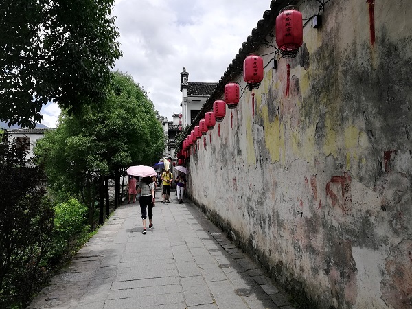 Hongcun village street on a sunny day!