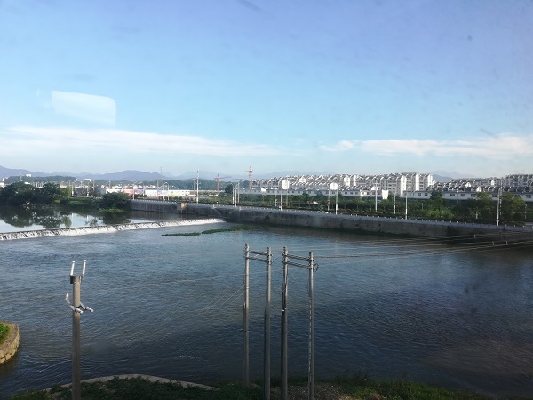 Early morning scenery clicked from my Shanghai (Suzhou) -Huangshan city train.