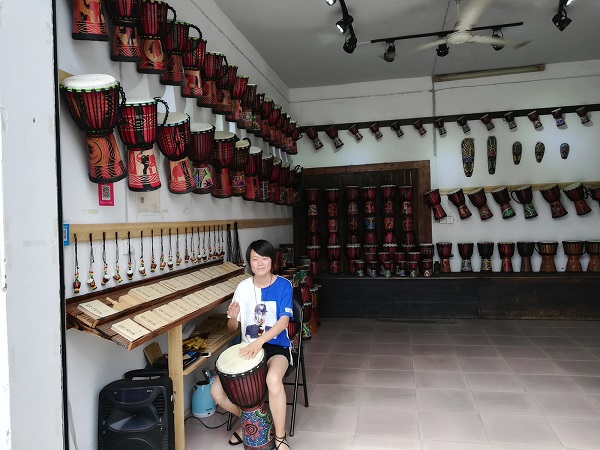 The drum (djembe) shop in Xidi village.
