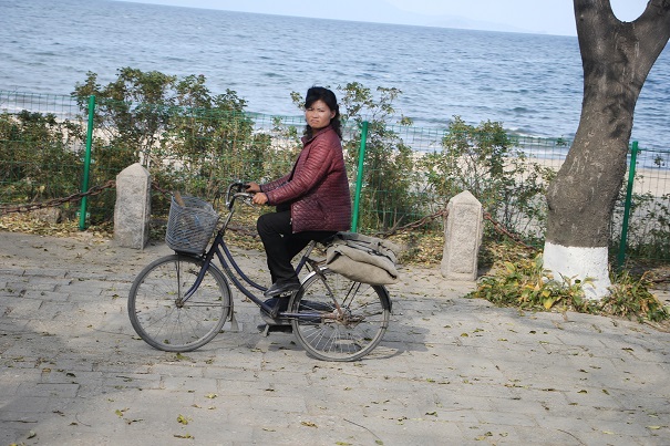 Men or women, bicycles are very popular in North Korea. 