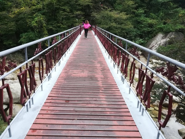 A scenic bridge in Mt. Kumgang. 
