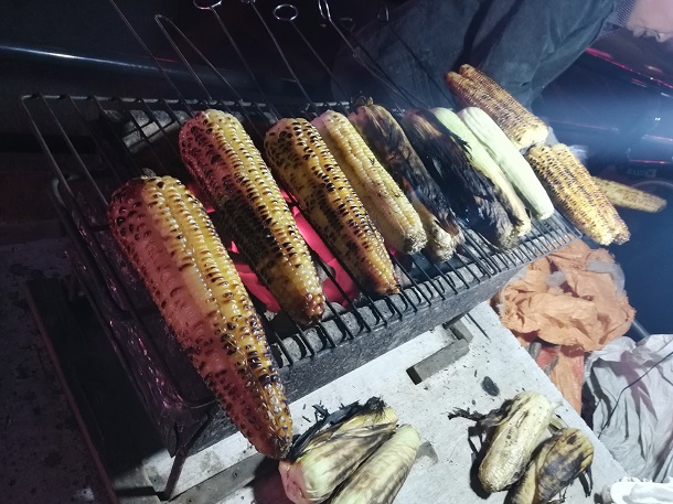 Dandong street food - Roasted maize, a common snack found all over the mainland China.