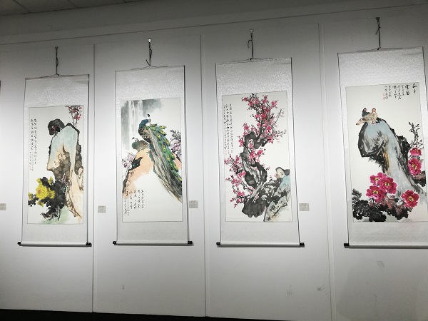 Paintings at Yichang Art Gallery. 