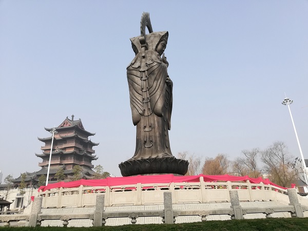 Double headed Avlokitesvara (Shuangmian Guanyin).