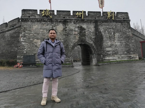 Jingzhou city wall – one of the top things to do in Jingzhou (Hubei, China).