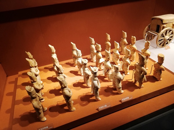 Artifacts on display at Changsha Museum.