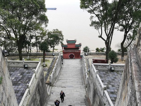Dongting lake as seen from the Yueyang Tower.
