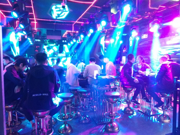 Clubbing at Fenghuang - there are quite a few nice bars in Fenghuang.