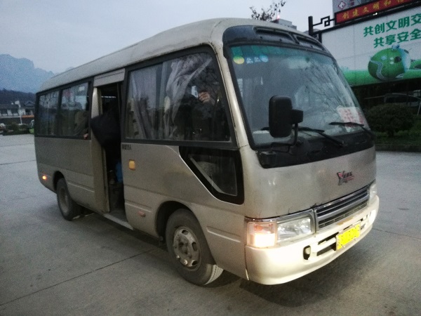 My minibus between Tianmen and Wulingyuan. 