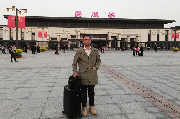 Just arrived at Wuyuan Railway Station (April, 2019).